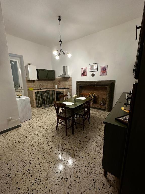 La Casa Sotto Il Castello Daire Bracciano  Dış mekan fotoğraf